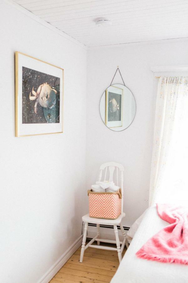 Salty Rose'S And The Periwinkle Cafe Hotell Ingonish Eksteriør bilde